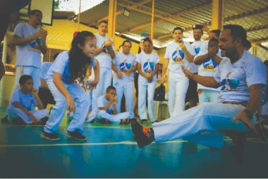 Família Din Down Down